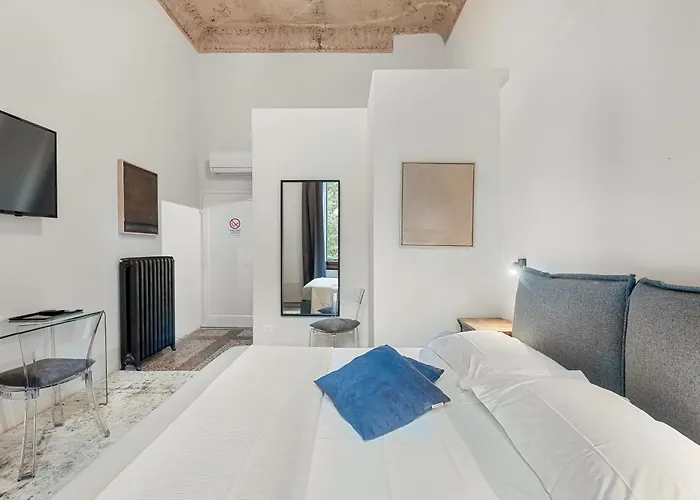 Three D'azeglio 12 Florence